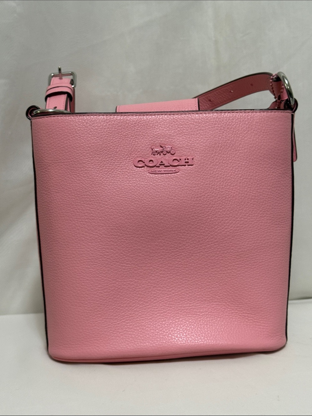 Coach Sophie Bucket Bag In Pink